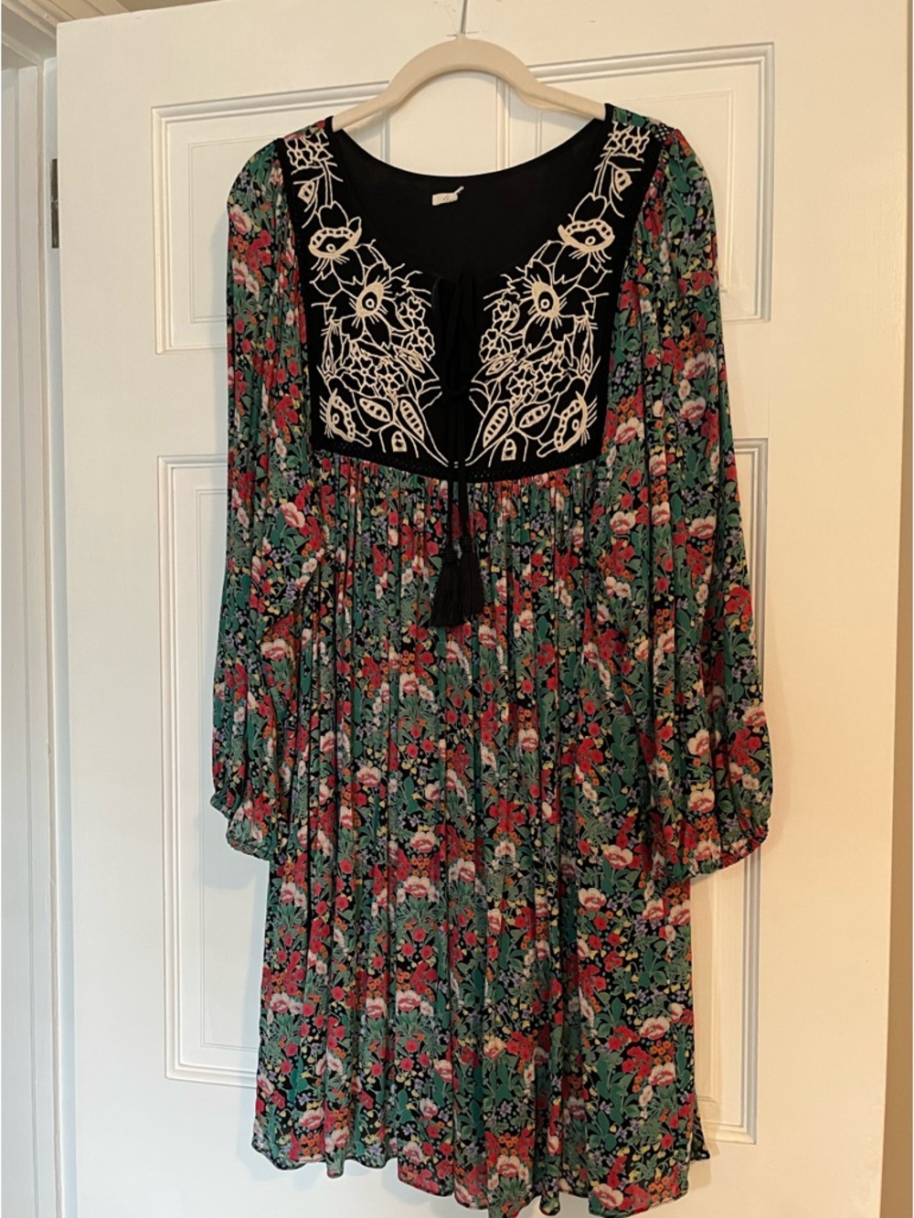 Anthropologie Floral Green Boho Embroidered Tunic Dress